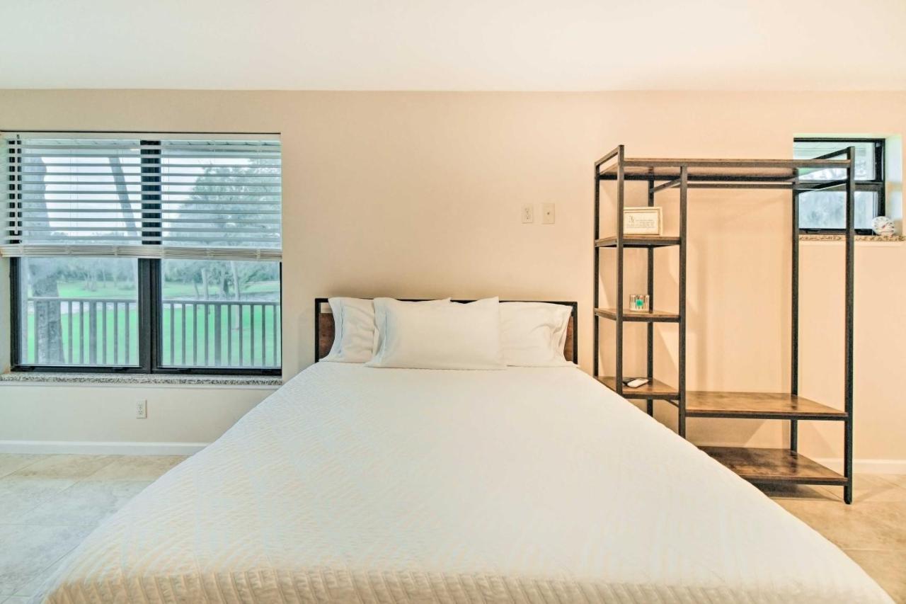 Sleek Largo Studio With Pond Less Than 7 Mi To Beach! Bagian luar foto