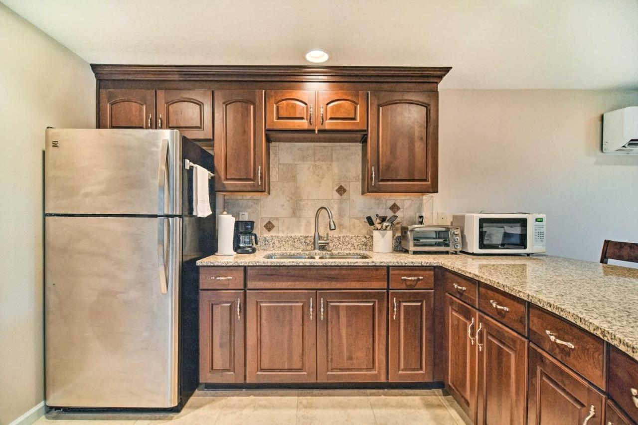 Sleek Largo Studio With Pond Less Than 7 Mi To Beach! Bagian luar foto