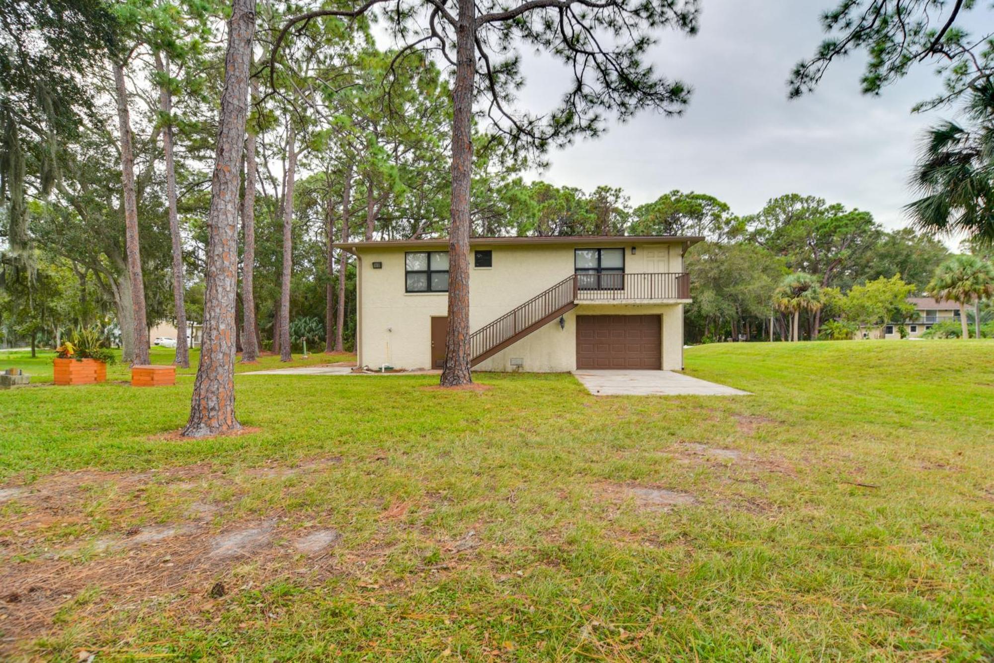 Sleek Largo Studio With Pond Less Than 7 Mi To Beach! Bagian luar foto